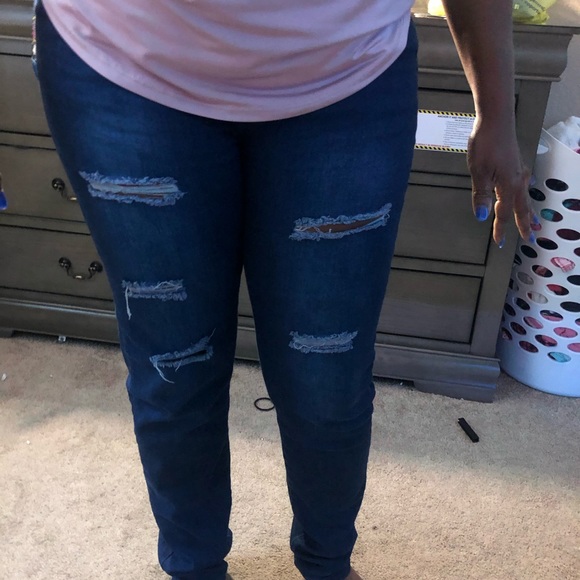 T&Y Fashion Dark Wash Distressed 3 Button Fit Jean - Picture 10 of 13